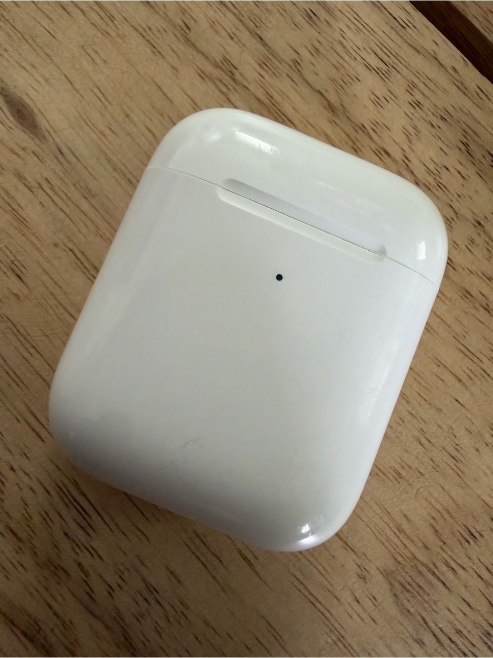Apple AirPods with Wireless Charging Case
